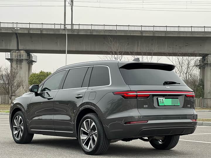 Фото 7 - LiXiang One