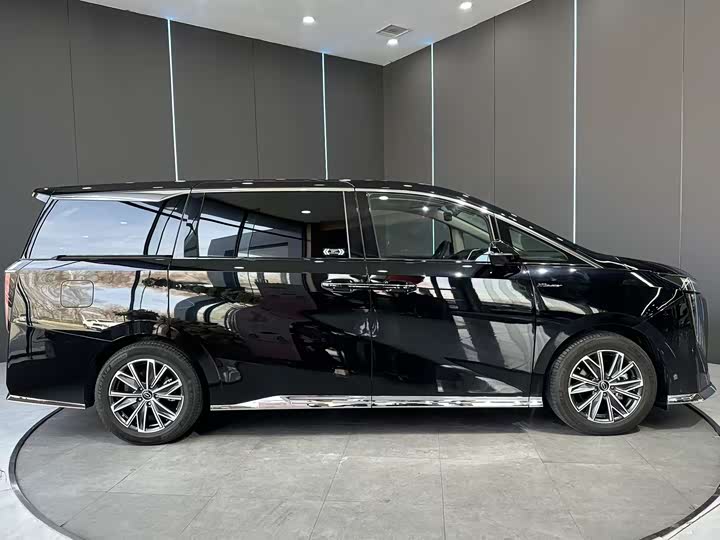 GAC Trumpchi M8 2024 2024款 大师系列 400T 至尊版