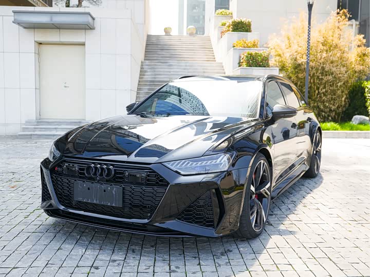 Фото 1 - Audi RS 6