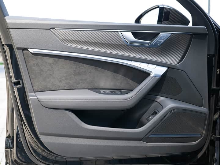 Фото 8 - Audi RS 6