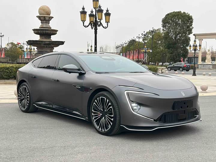 Фото 3 - Avatr 12