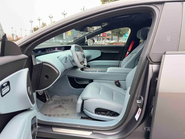 Фото 4 - Avatr 12