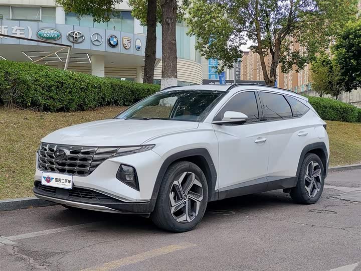 Фото 1 - Hyundai Tucson L