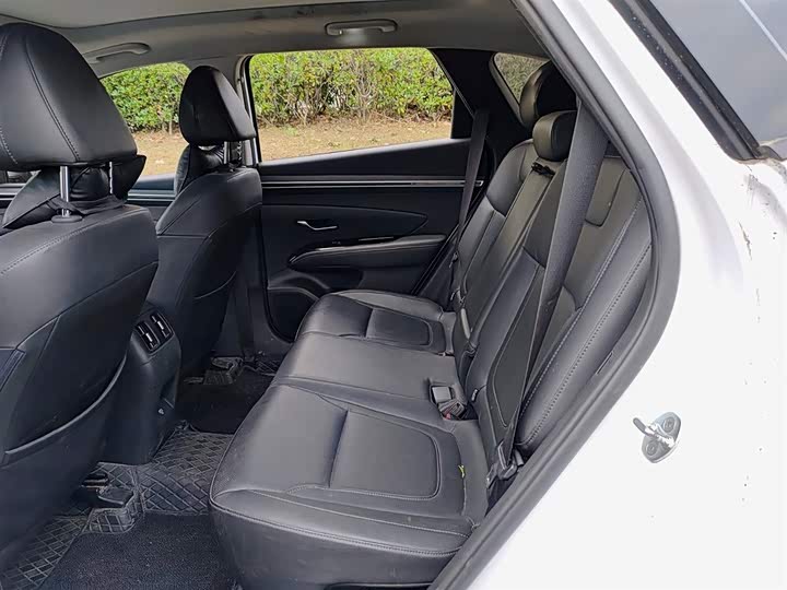 Фото 8 - Hyundai Tucson L