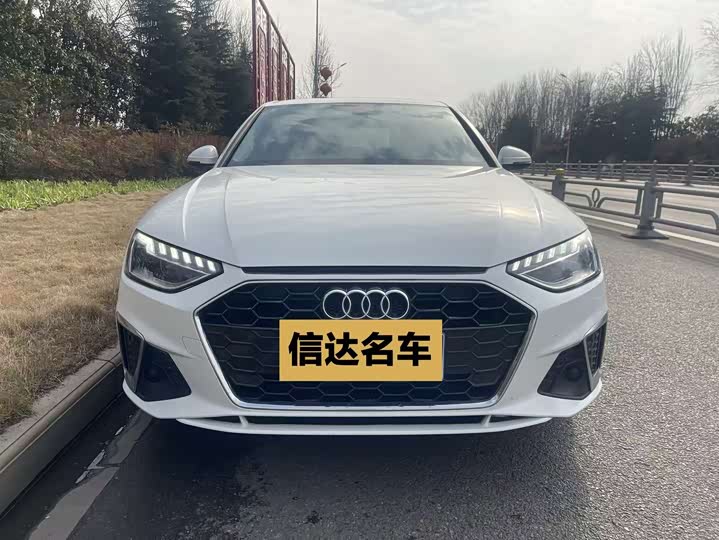 Фото 2 - Audi A4L