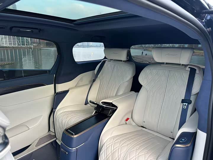 Buick GL8 ES 2020 2020款 Avenir艾维亚 四座尊礼版