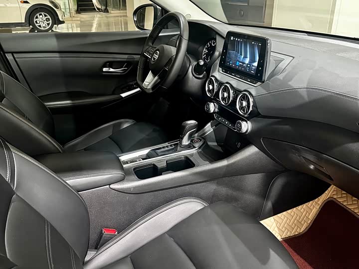 Фото 9 - Nissan Sylphy