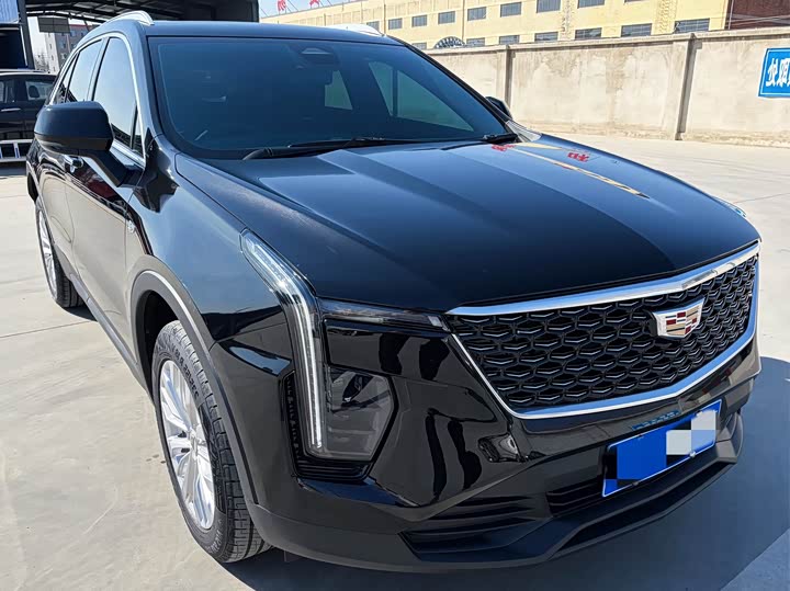 Фото 1 - Cadillac XT4