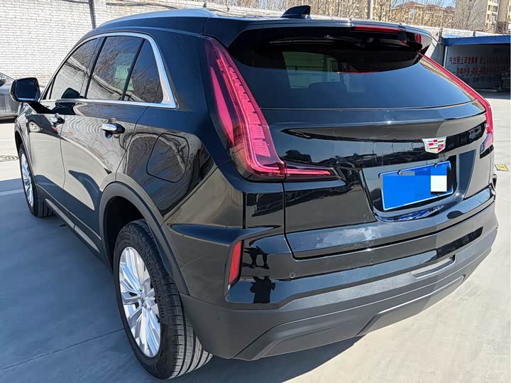 Фото 4 - Cadillac XT4