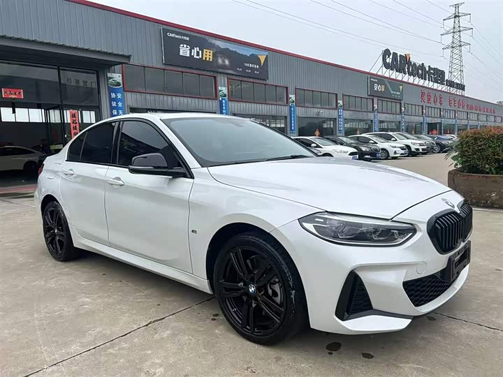 Photo 2 - BMW 1 Series