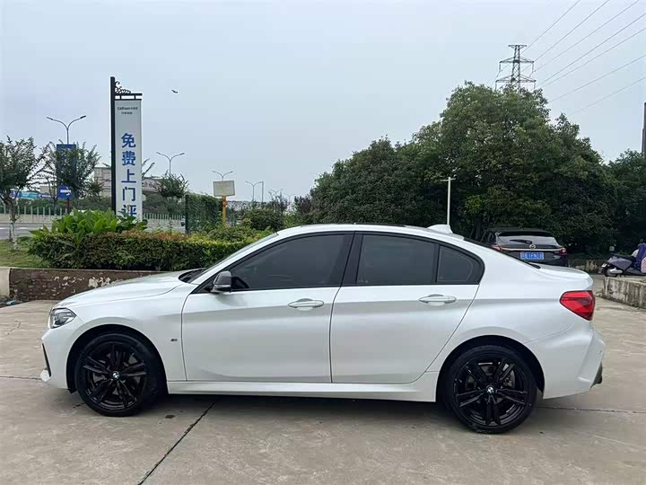 Photo 8 - BMW 1 Series