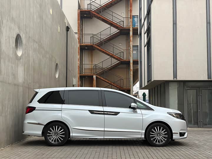 Honda Elysion 2024 2024款 2.0L e:HEV 经典版