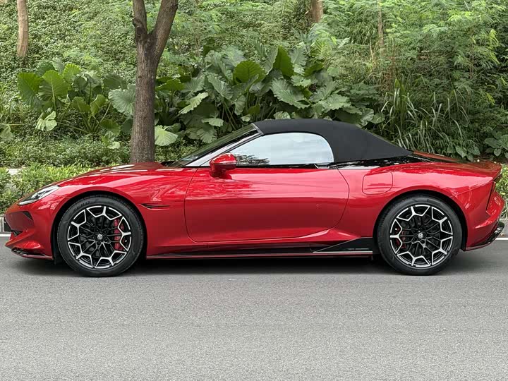 Photo 5 - MG Motor Cyberster