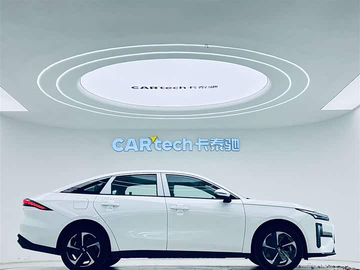 Geely Galaxy L6 2025 2025款 EM-i 140km 探索+版