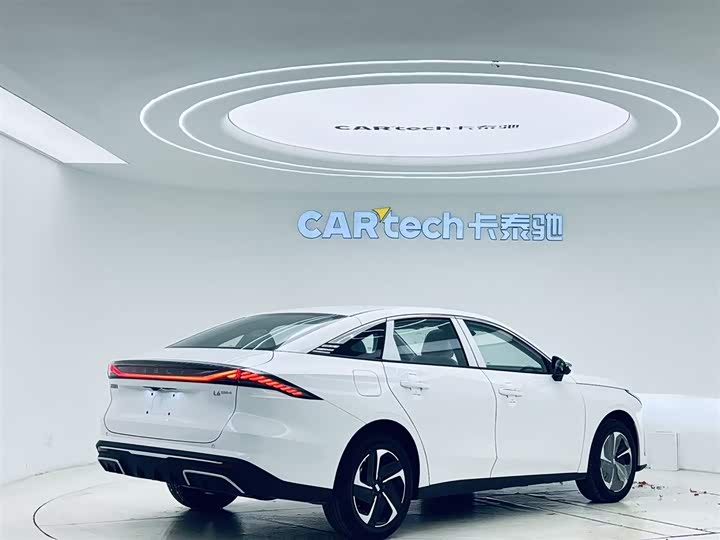 Geely Galaxy L6 2025 2025款 EM-i 140km 探索+版