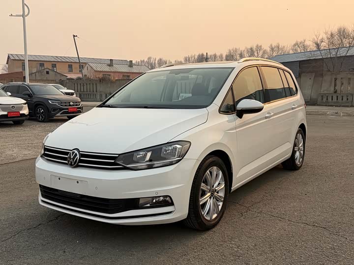 2021 Volkswagen Touran L