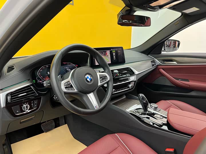 Фото 5 - BMW 5 Series