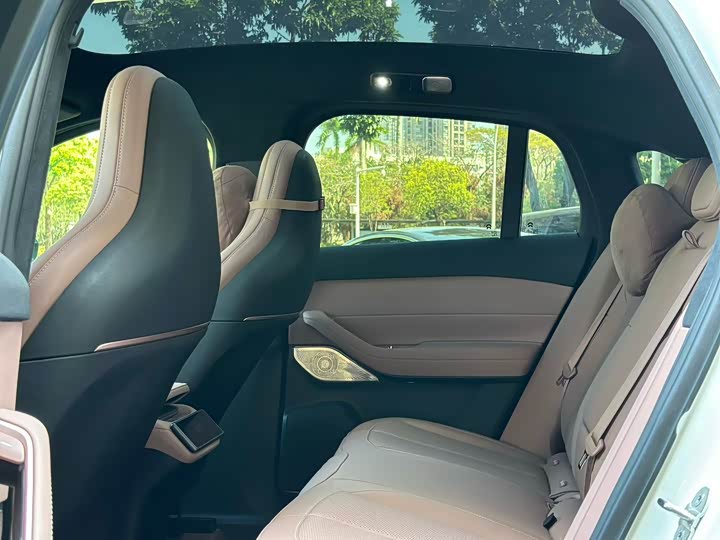 Фото 6 - Nio EC6