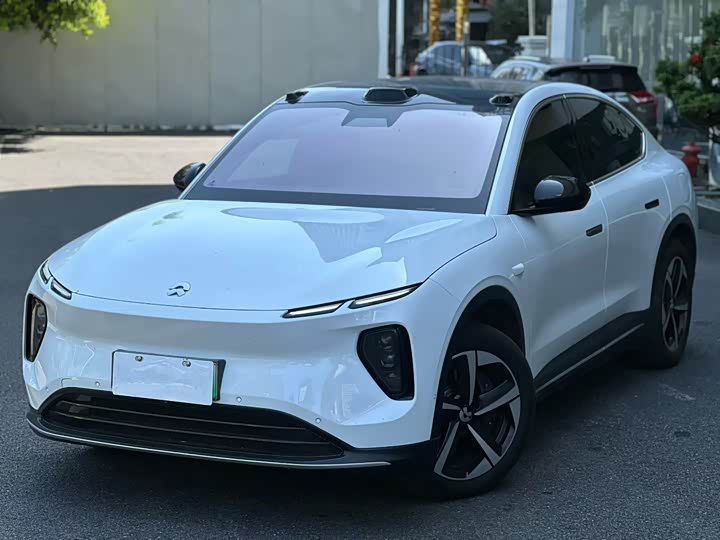 Фото 7 - Nio EC6