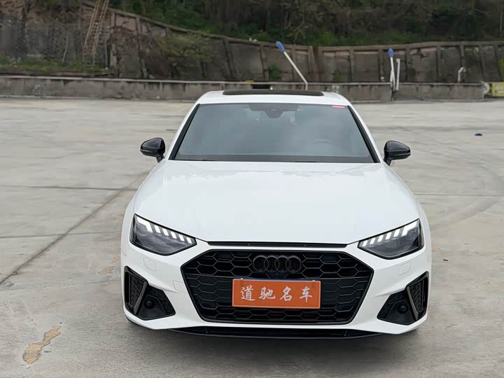 Фото 2 - Audi A4L