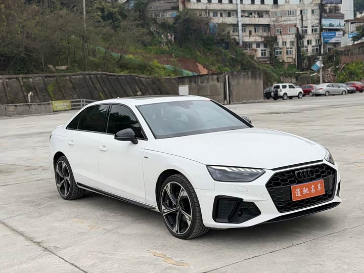 Фото 3 - Audi A4L