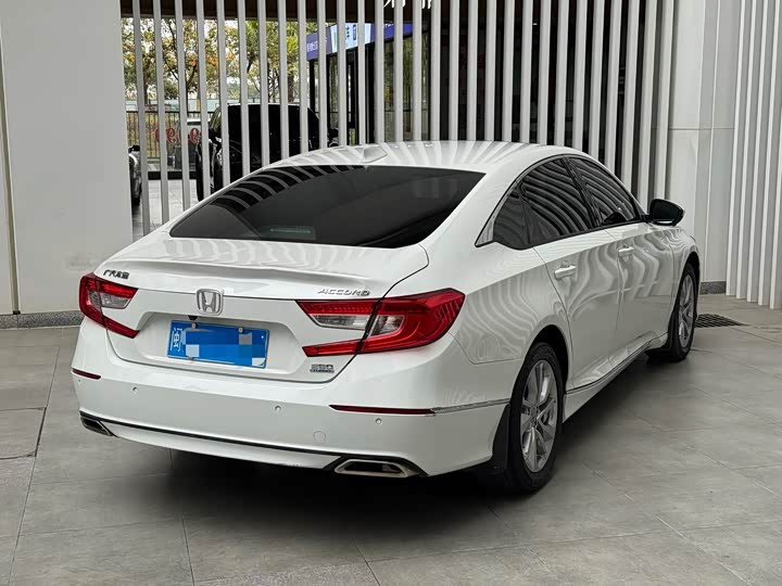 Zdjęcie 8 - Honda Accord