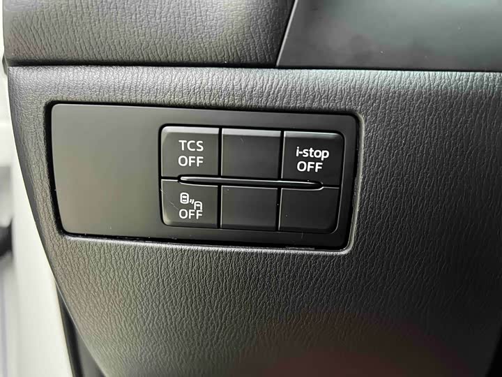 Фото 9 - Mazda CX-4