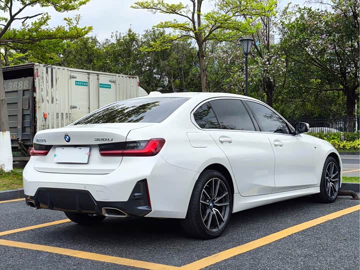 Фото 4 - BMW 3 Series