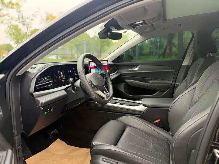 Фото 4 - Volkswagen Passat