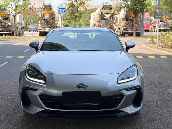 Фото 2 - Subaru BRZ