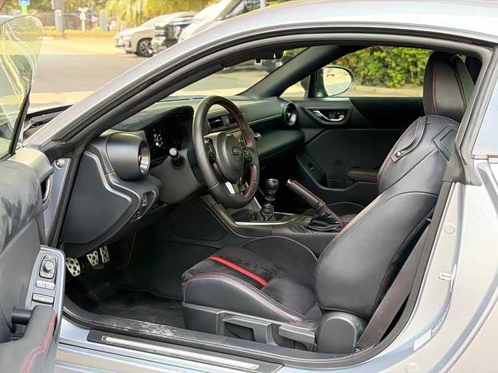 Фото 9 - Subaru BRZ