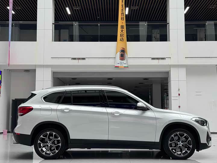 Zdjęcie 4 - BMW X1