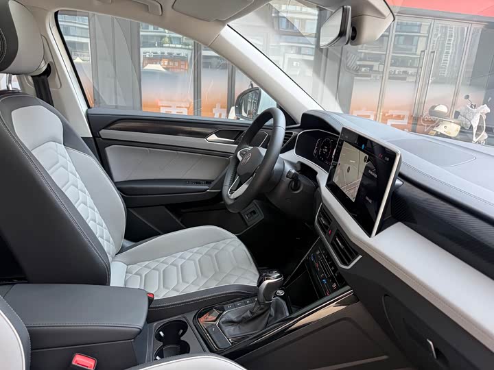 Volkswagen Tayron 2024 2024款 330TSI 两驱豪华Plus进阶版
