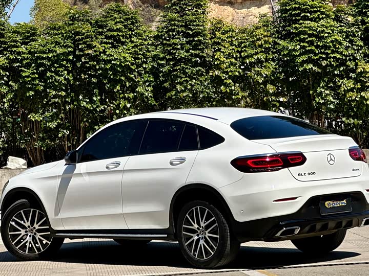 Zdjęcie 4 - Mercedes-Benz GLC-Class Coupe