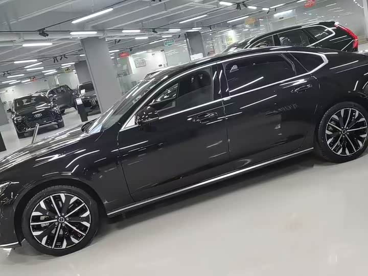 Фото 5 - Volvo S90