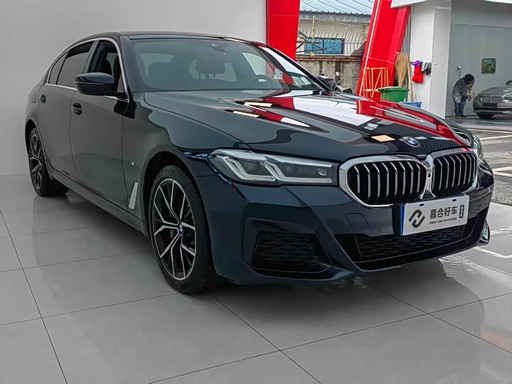 Фото 3 - BMW 5 Series