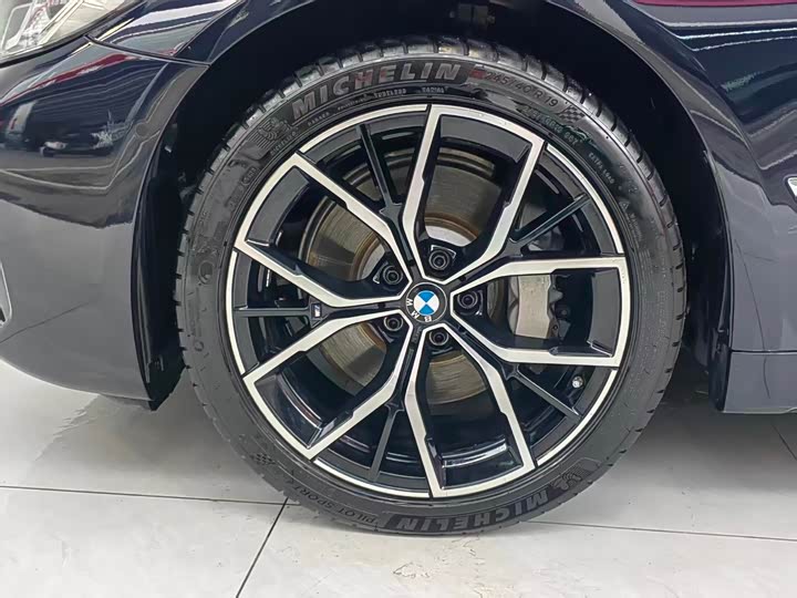 Фото 5 - BMW 5 Series