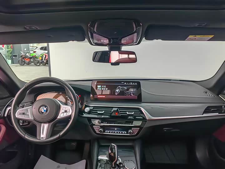 Фото 8 - BMW 5 Series
