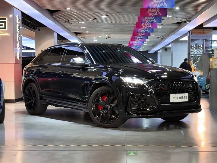 Фото 3 - Audi RS Q8