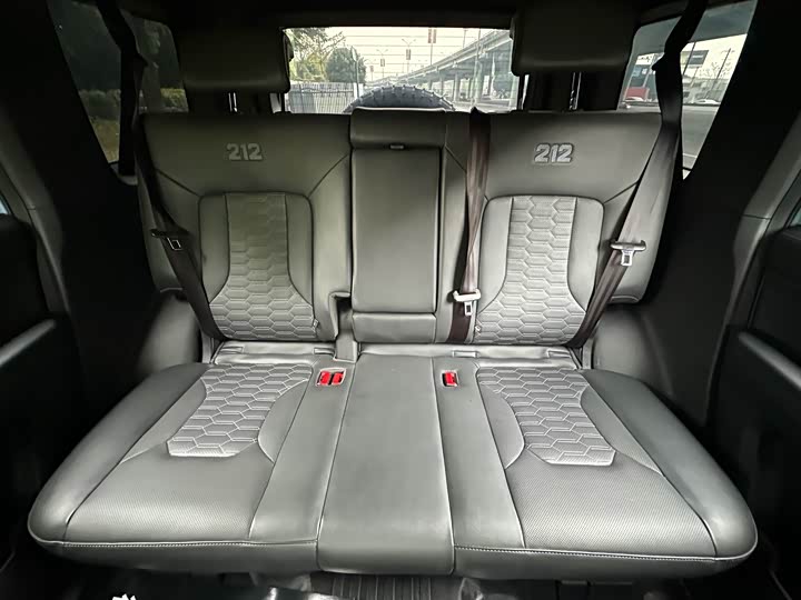 Photo 5 - BAW 212 T01