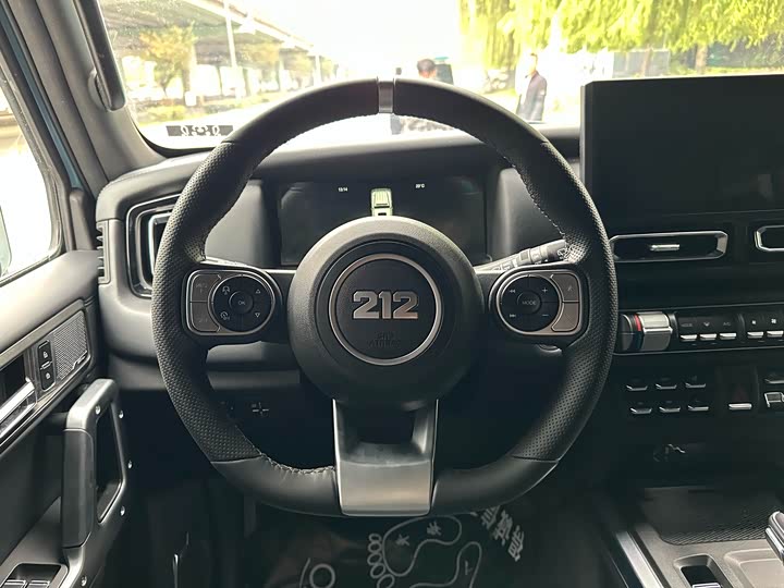 Photo 6 - BAW 212 T01