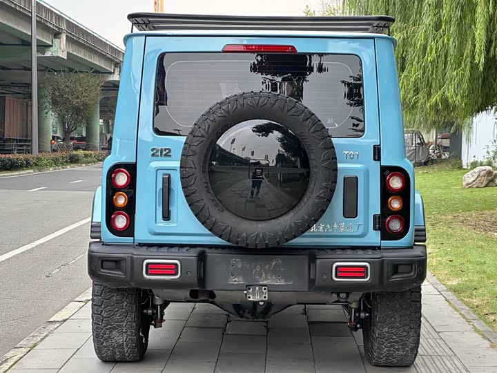 Photo 8 - BAW 212 T01