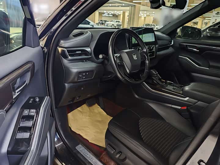 Toyota Crown Kluger 2021 2021款 2.5L HEV四驱尊贵版