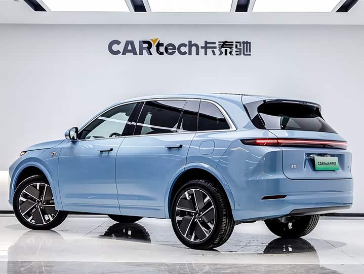 2025 LiXiang L7