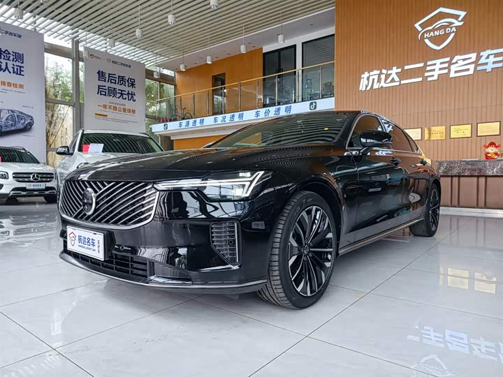 Фото 1 - Volvo S90