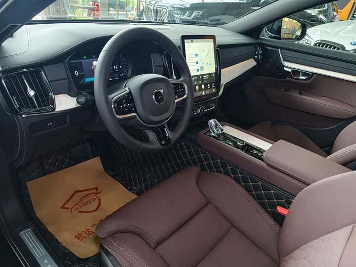 Фото 7 - Volvo S90