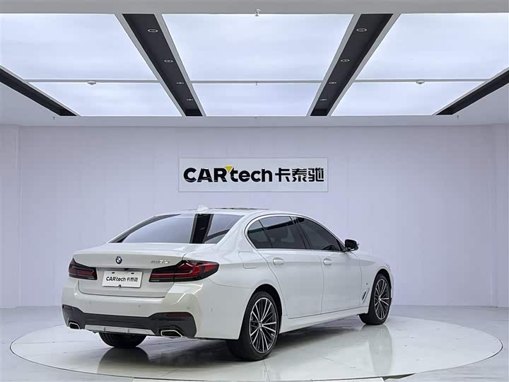 Фото 5 - BMW 5 Series