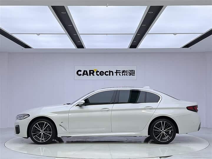 Фото 8 - BMW 5 Series