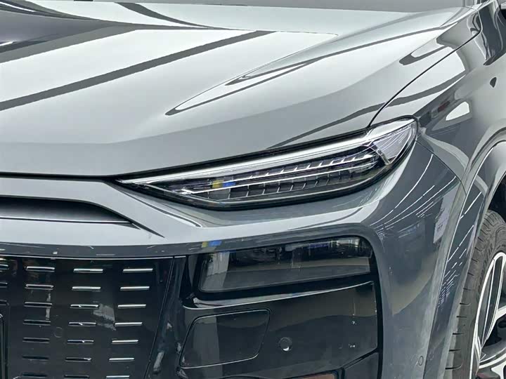 Фото 3 - Audi Q6L e-tron