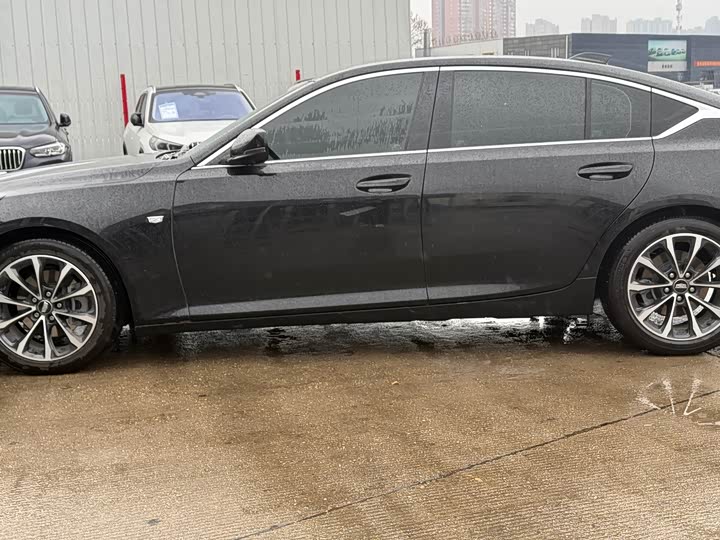 Фото 9 - Cadillac CT5